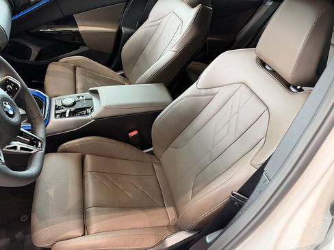 New 2026 BMW X3 xDrive30i w/ Premium Package AWD/4WD image 12