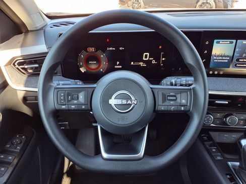 New 2026 Nissan Kicks S image 16