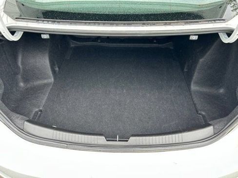 Used 2023 Chevrolet Malibu LT FWD image 38