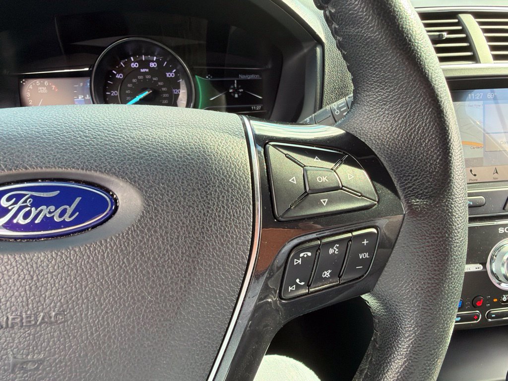 Used 2018 Ford Explorer Limited w/ Equipment Group 301A FWD image 8
