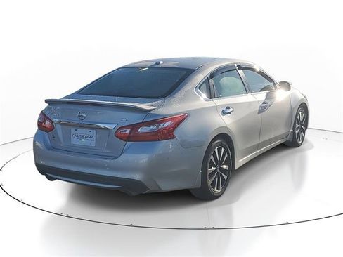 Used 2016 Nissan Altima 2.5 SL w/ 2.5 Technology w/LED Package FWD image 4