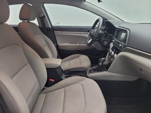 Used 2019 Hyundai Elantra SE image 21