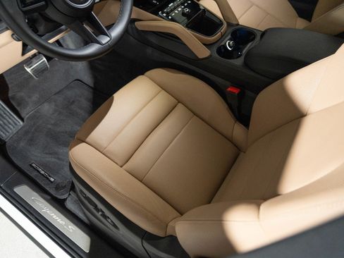 Certified 2026 Porsche Cayenne S AWD/4WD image 12