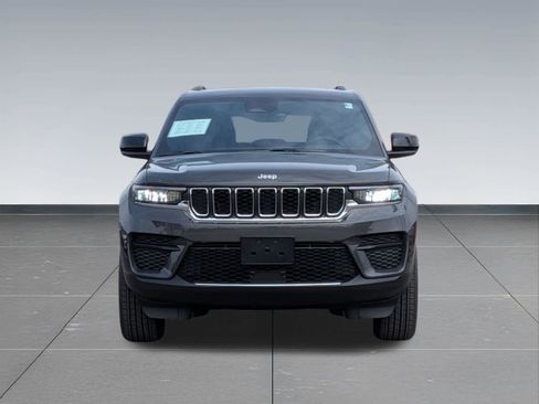Used 2025 Jeep Grand Cherokee Laredo X w/ Luxury Tech Group I AWD/4WD image 12