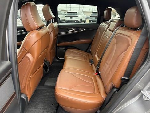 Used 2023 Lincoln Nautilus Reserve image 29