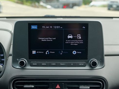 Used 2023 Hyundai Kona SEL AWD/4WD image 48