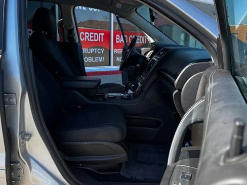 Used 2016 GMC Acadia SLE image 14