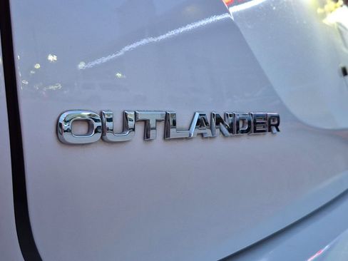 Used 2022 Mitsubishi Outlander SE FWD image 29