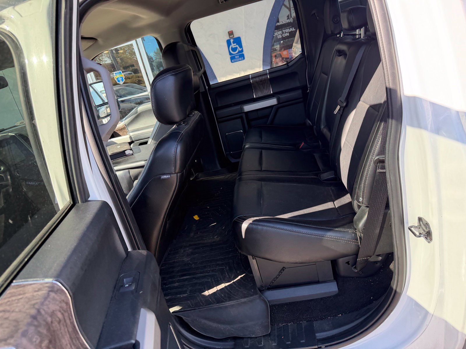 Certified 2018 Ford F250 Lariat w/ Lariat Value Package AWD/4WD image 12
