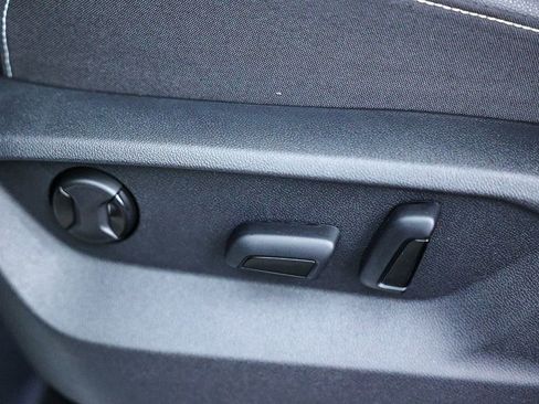 New 2026 Volkswagen Atlas SE image 36