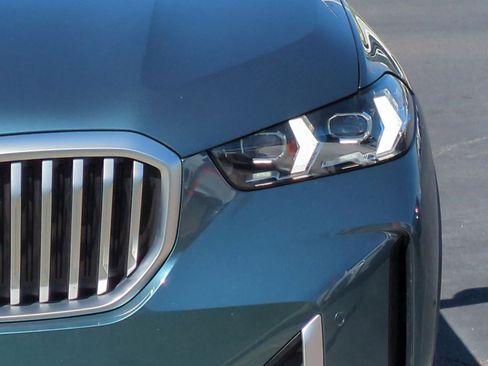 Used 2026 BMW X5 sDrive40i image 6