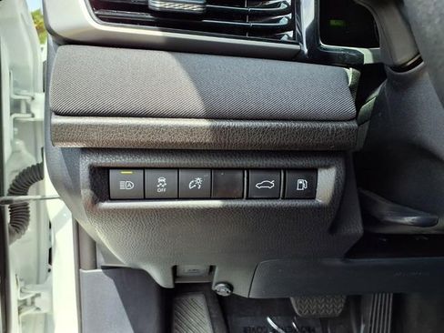 Used 2025 Toyota Camry LE image 14