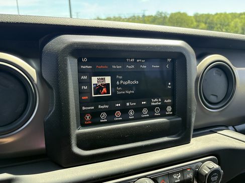 Used 2018 Jeep Wrangler Unlimited Sport S AWD/4WD image 35
