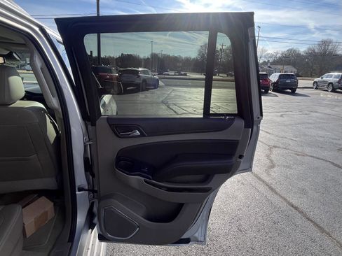 Used 2018 Chevrolet Tahoe LT image 16