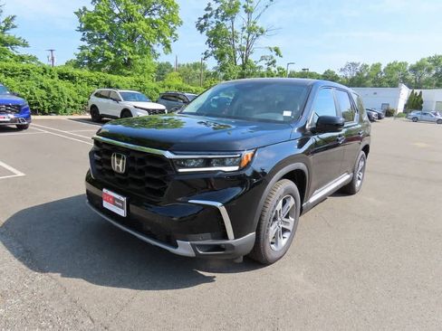 New 2025 Honda Pilot EX-L image 1