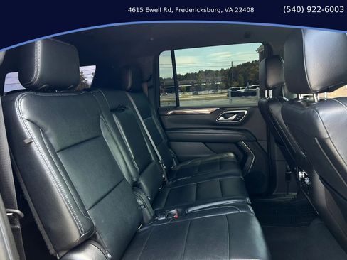 Used 2022 GMC Yukon XL SLE w/ Gmc Pro Safety Plus Package AWD/4WD image 15