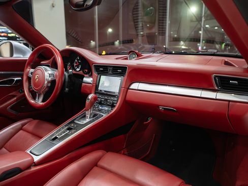 Used 2014 Porsche 911 4 Cabriolet image 31