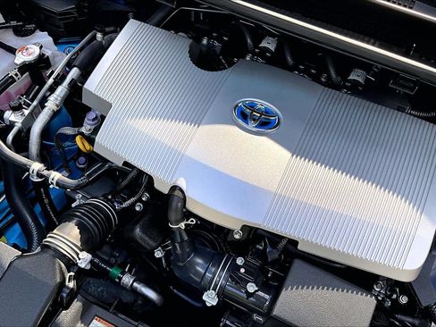 Used 2021 Toyota Prius Limited FWD image 32