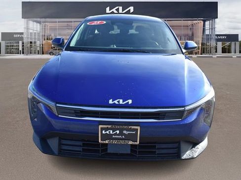 New 2025 Kia K4 LXS image 9
