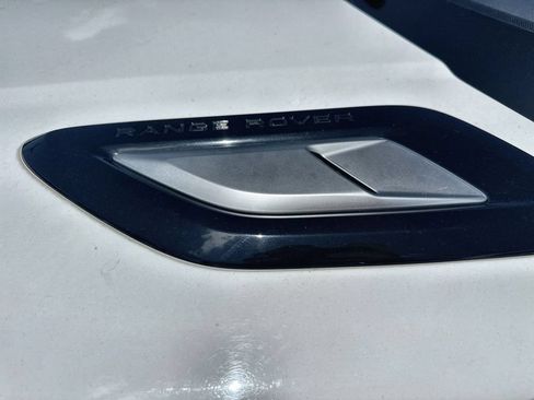 Used 2019 Land Rover Range Rover Sport HSE AWD/4WD image 3