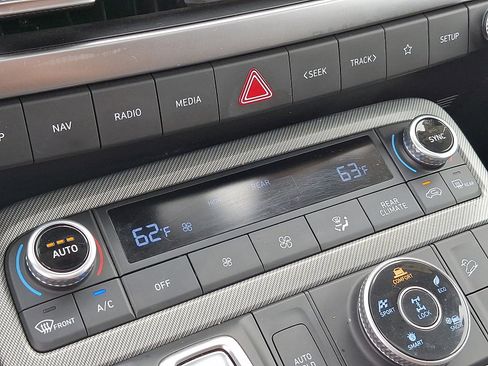 Certified 2023 Hyundai Palisade SEL w/ Premium Package image 16