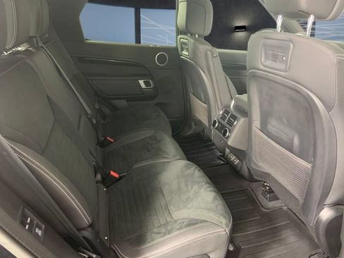 Used 2023 Land Rover Discovery S R-Dynamic AWD/4WD image 16