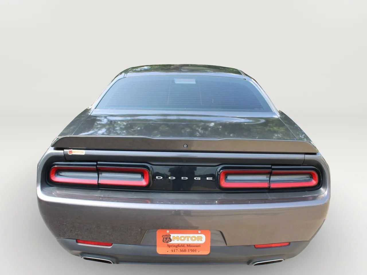 Used 2018 Dodge Challenger SXT RWD image 7
