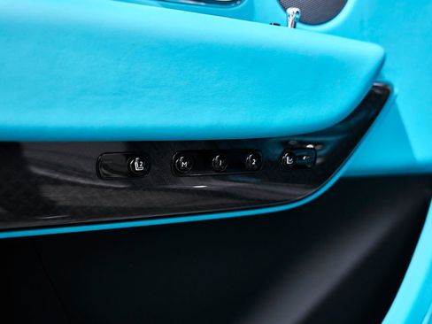 Used 2025 Rolls-Royce Cullinan Black Badge image 38