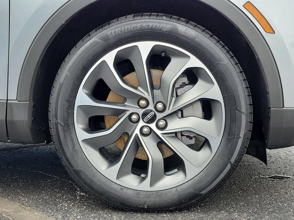 Certified 2023 Lincoln Nautilus Reserve w/ Luxury Package AWD/4WD image 9
