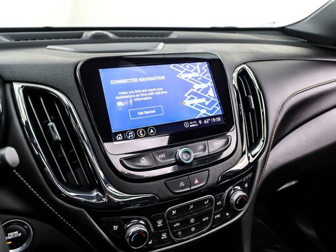 Used 2024 Chevrolet Equinox Premier image 20