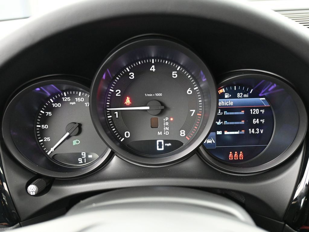Certified 2026 Porsche Macan AWD/4WD image 19