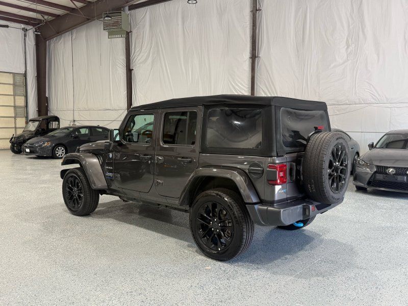 Used 2024 Jeep Wrangler Unlimited Sahara AWD/4WD image 3