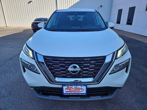Used 2023 Nissan Rogue SV image 12