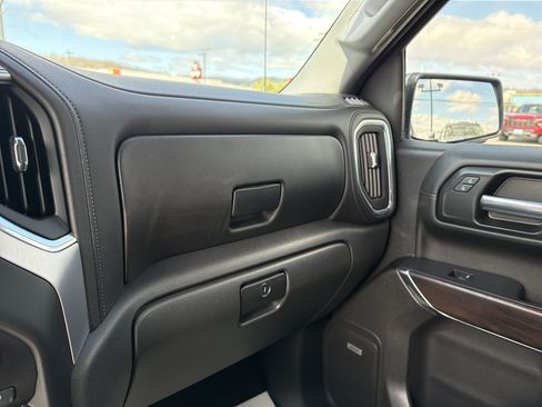 Used 2021 GMC Sierra 1500 SLT w/ SLT Premium Plus Package AWD/4WD image 25