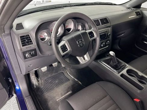 Used 2013 Dodge Challenger R/T image 10