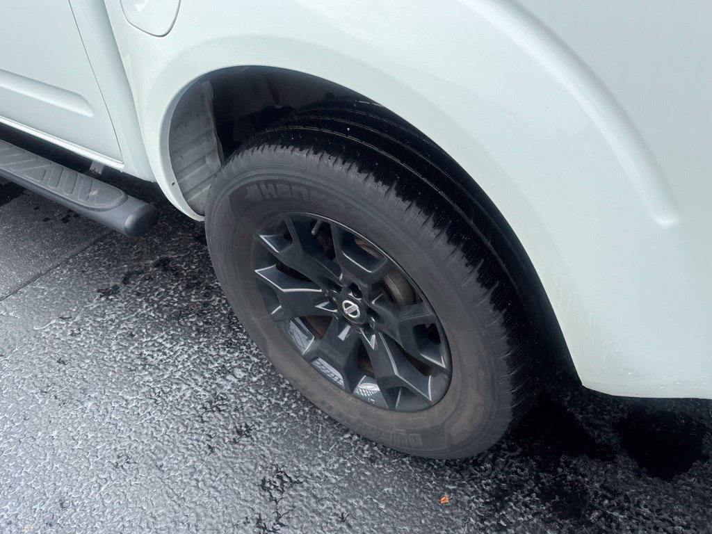 Used 2020 Nissan Frontier SV w/ Midnight Edition Floor Mats RWD image 13