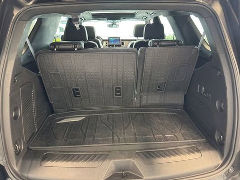 Used 2022 Chevrolet Tahoe LT w/ LT Signature Plus Package RWD image 13