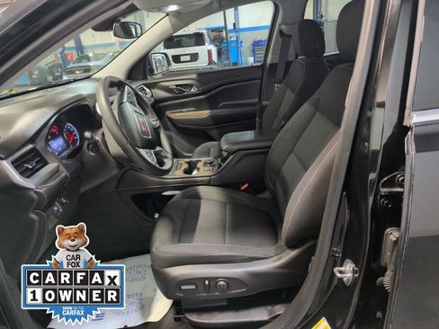 Used 2023 GMC Acadia SLE w/ Driver Convenience Package image 11