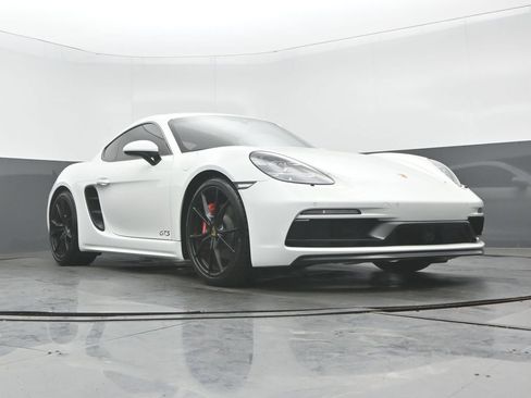 Used 2019 Porsche 718 Cayman GTS RWD image 9