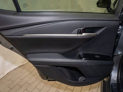 Used 2025 Toyota Camry XLE image 8