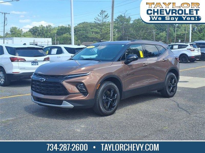 Certified 2023 Chevrolet Blazer LT w/ Midnight/Sport Edition image 1
