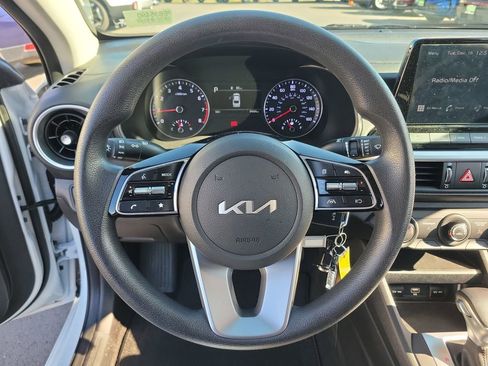 Used 2023 Kia Forte LX image 20