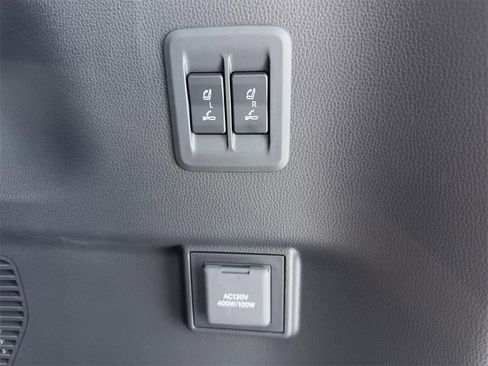 Used 2026 Lexus GX 550 image 17