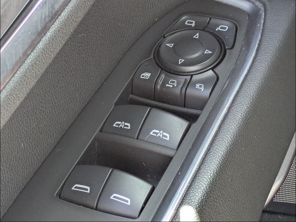 Used 2025 Chevrolet Silverado 3500 High Country w/ Technology Package AWD/4WD image 31