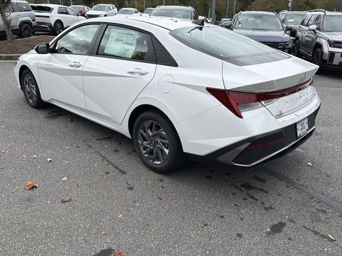 New 2026 Hyundai Elantra Blue image 5