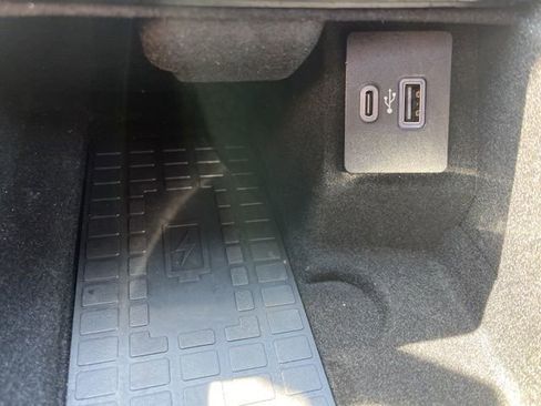 Used 2023 Lincoln Nautilus Black Label AWD/4WD image 35