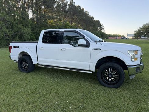 Used 2015 Ford F150 Lariat w/ Equipment Group 501A Mid image 10