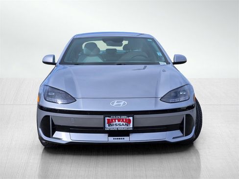 Used 2023 Hyundai Ioniq 6 SEL image 2