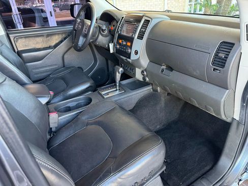 Used 2017 Nissan Frontier PRO-4X w/ Pro-4x Luxury Package image 24