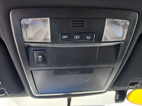 Used 2017 Toyota Tacoma TRD Sport w/ Tow Package (A/T) AWD/4WD image 18
